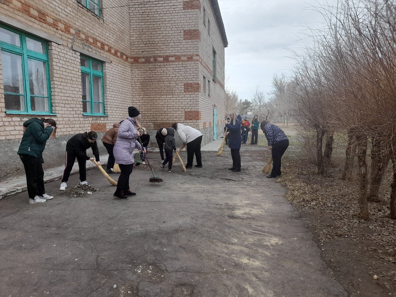 Весенние субботники.